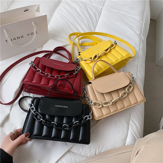 【12Suan Featured】fashion Chain One Shoulder Portable Messenger Bag